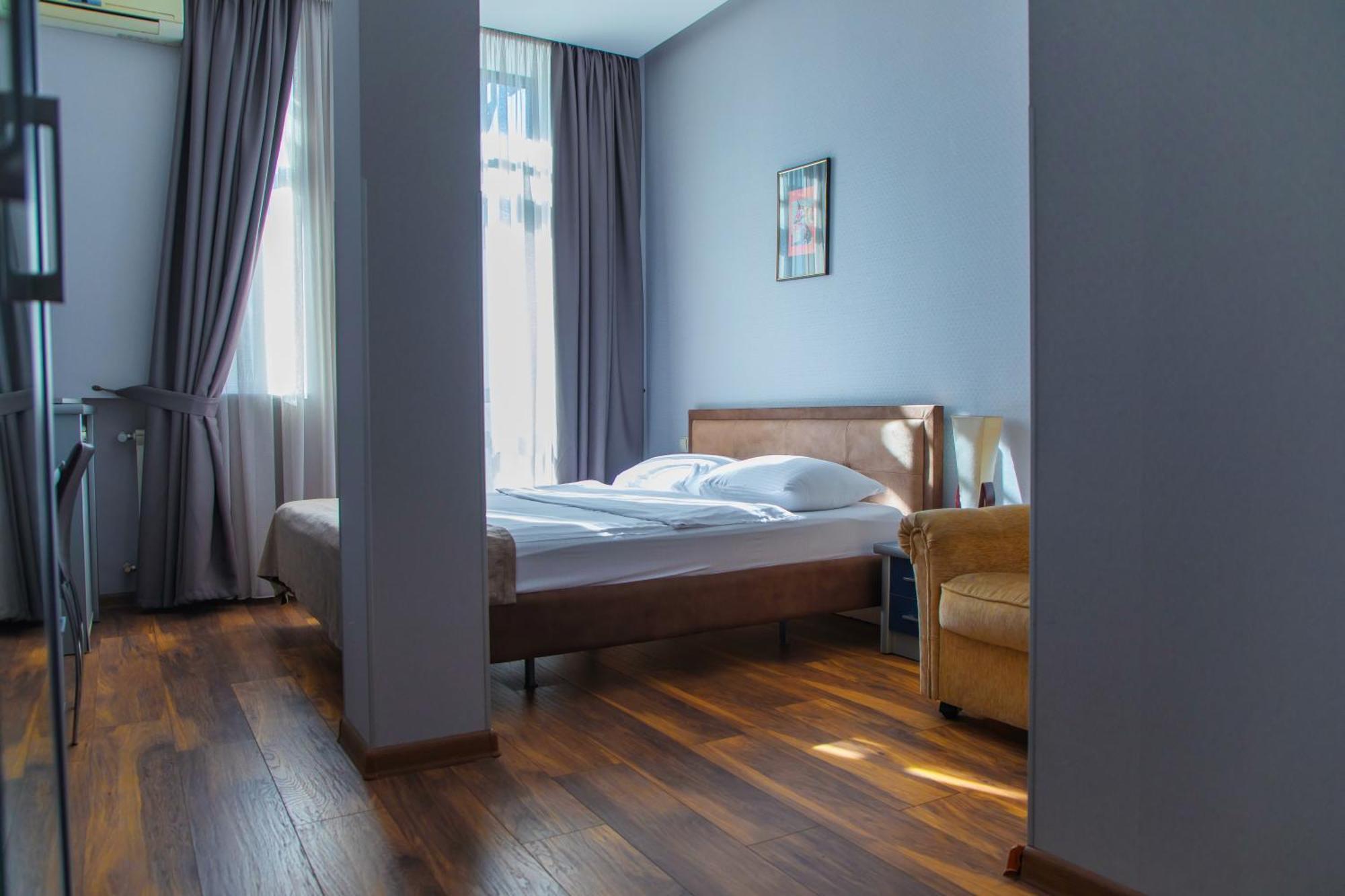 Irmeni Hotel ティビリシ エクステリア 写真